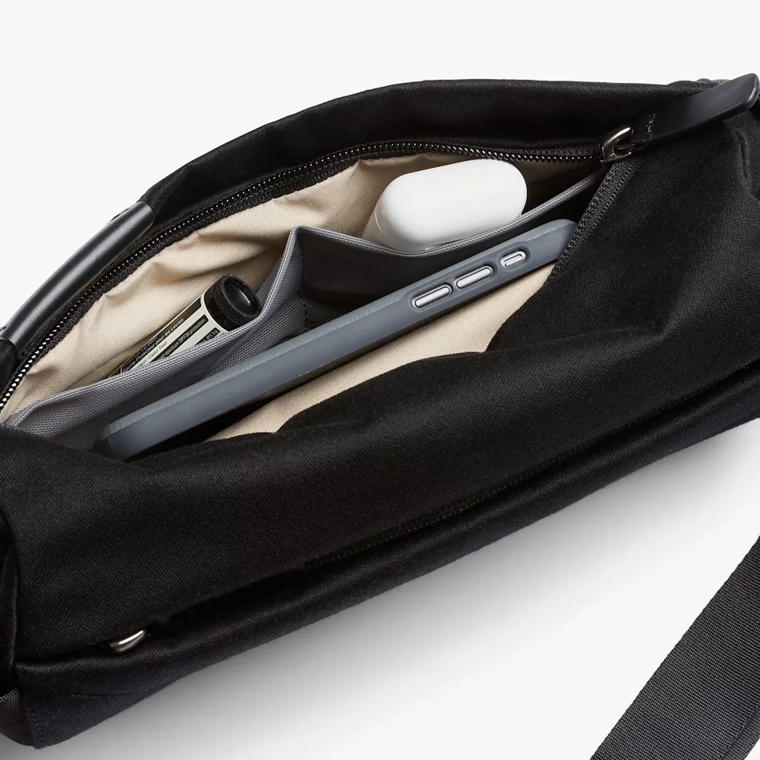 Bellroy Sling bag - Khareedlo.com.pk